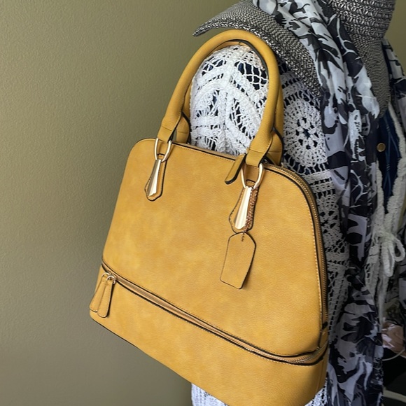 Large Dasein satchel new without tag still with original packaging. - Picture 3 of 3